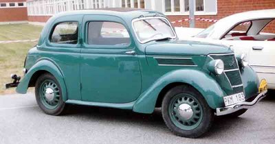 1938_Ford_Eifel_Tudor_Sedan_PKM183.jpg