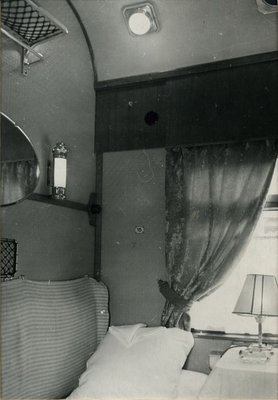 в купе мягкого вагона, 1954 года.jpg