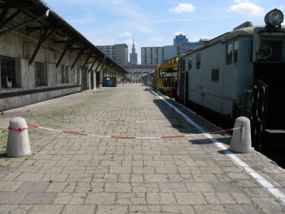 В центре,подарок дяди Сталина.