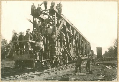 Линия Урал - Курган. Вид сбоку фермы, приготовленной для перевозки, 1931 год, 8 сентября.jpg