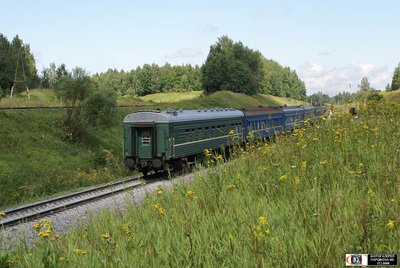 Вагон-зак в хвосте пассажирского поезда, перегон Мордвес — Пчеловодное, Тульская обл.<br />Автор: Михайлов Виктор | Фото сделано 12.VIII.2006