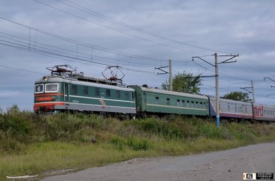 Электровоз ЧС2-864 с пассажирским поездом №344 Приобье - Екатеринбург на ст. Серов, Свердловская ж.д, Свердловская обл.<br />Автор: Владислав | Фото сделано 23.VIII.2013