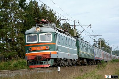 Электровоз ЧС2-864 с пассажирским поездом №344 Приобье - Екатеринбург на перегоне Дровяное - Вагранская, Свердловская ж.д, Свердловская обл.<br />Автор: Владислав | Фото сделано 16.IX.2013