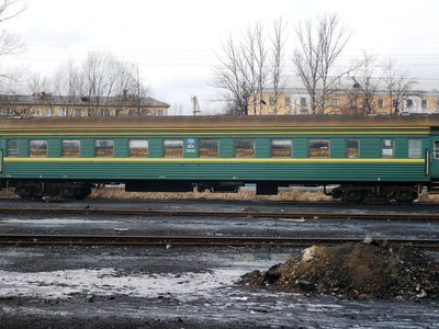 Вагон 004 12023 на станции Псков. 9 февраля 2008 года.