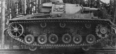 Panzer III, предназначенный для патрулирования железнодорожных путей, 1943 год..jpg