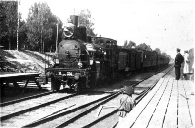 Nd-556_NikolRW_Ckhodnya_CommuterTrain_1902.jpg