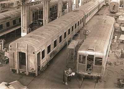Bamot 701 Rába-Balaton I. Diesel-mechanikus motorkocsi gyártása és a Szovjet Vasút részére készülő személykocsik a Wilhelm Pieck Magyar Vagon- és Gépgyárban Győrben 1959-ben<br />Kép: RÁBA múzeum / Németh Vilmos