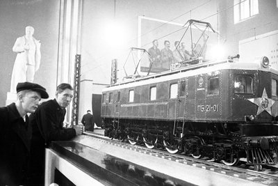 Выставка посвящённая 20-ти летию Советских железных дорог, Москва, 1937 г..jpg