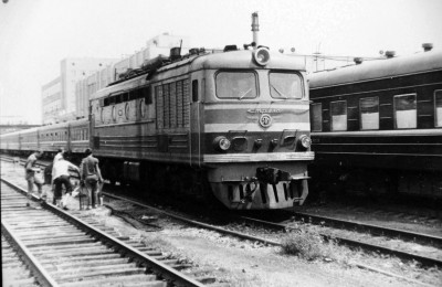 ТЭП10-067 ст. Саратов 07.1978.jpg