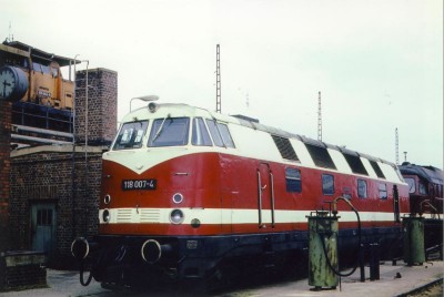 118-007-1983-Berlin Ostbahnhof.jpg