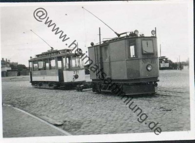 riga_august_1941_foto_4cm_x_6cm_jenseits_duna_strassenbahn_atr_nr_iii_m20.jpg