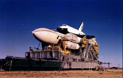 M.Buran muvement to launch pad ..jpg