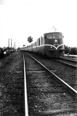 ДП-04 Испытательный пробег по маршруту Будапешт - Дьёр. 1951 © Фото Ganz. Предоставлено Istvan Szecsey.jpg