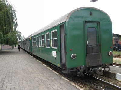 A_second_class_for_760_mm_on_narrow_gauge_station_Septemvri_1.jpg