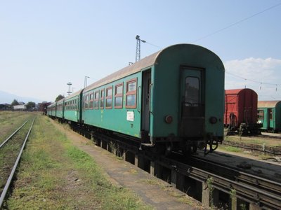 A_second_class_green_narrow_gauge_passenger_cars_25_08_2011.jpg