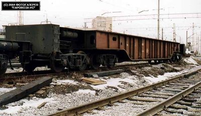 8-осный транспортёр { 8-axle transporter }, ст. Подольск { Podolsk station }, Россия/Московская обл.<br />Автор: Чередов К. | Фото сделано IV.2004, опубликовано 20.X.2004.