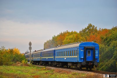 Тепловоз 2ТЭ116-1469 с пригородным поездом №6803 сообщением Запорожье - Энергодар на перегоне Каховское Море - разъезд 20 км, Украина/Запорожская обл.<br /> Автор: Andrey Tsegelnik | Фото сделано 31.X.2012