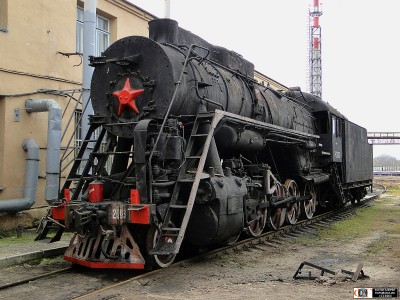 Л-2003 в локомотивном депо Гомель.jpg