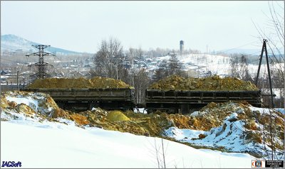 Думпкары с &quot;экологическим бедствием&quot;, ЗАО &quot;Русский хром 1915&quot;, г. Первоуральск, Россия/Свердловская обл.<br />Автор: Я.М.Свердлов-Шлакогонов | Фото сделано 14.III.2009, опубликовано 19.III.2009.