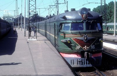 ЭР1-16 Витебский вокзал 1990.jpg