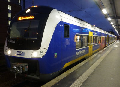 P1190834 Bremen HBF ET 440 211  4.11.13.JPG