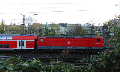 P1190916 Hamburg HBF 143 276-4  5.11.13.JPG
