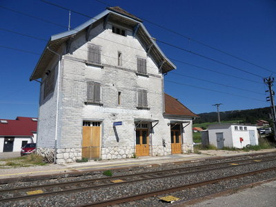 Gare_des_Longevilles-Rochejean4.JPG