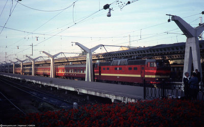 ЧС2т-994 Московский вокзал Ленинград 1982.jpg