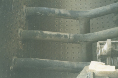 Т-образные циркуляционные трубы в котле П36-0103, Кадала, 1995 год.JPG