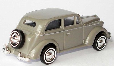 1zu87_Opel_Olympia_1938_grau_Busch_41100_19870_02.jpg