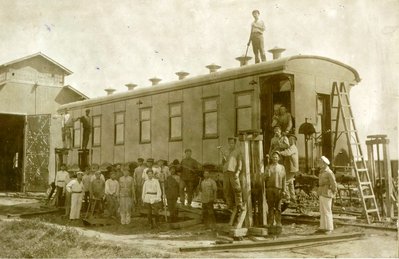 Вагонный участок паровозного депо Кавказская, 1924 год.jpg