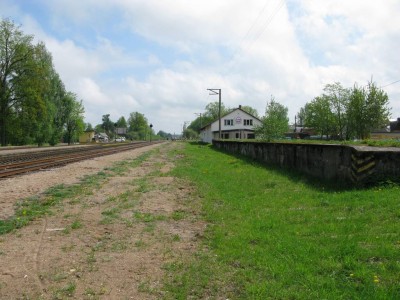 Грузовая рампа,пути разобраны.