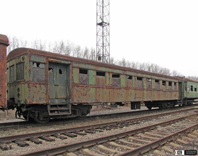 Головной вагон электропоезда СР3(?) на территории ПМС Илларионово, Днепропетровская обл.<br />Автор: SERЖ | Фото сделано 25.XII.2011