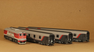 M62 (Roco), вагоны (L.S. Models 48028)