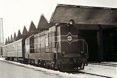 Тепловоз ВМЭ1-193 с почтовым вагоном, ст. Рига-Пасс.