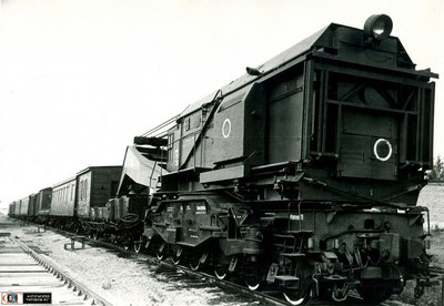 Кран ЕДК50-88 в составе восстановительного поезда, ЮУЖД.jpg