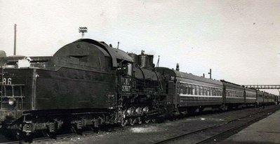 Паровоз Э-7667, Нижегородская область, г. Арзамас-16 (Саров), с пассажирским поездом Берещино — Москва.