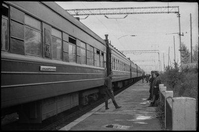 Вагон сообщением Красноярск — Лена на ст. Гидростроитель, 1972. Фото Л. В. Лебедевой (из коллекции Егора Казакова)