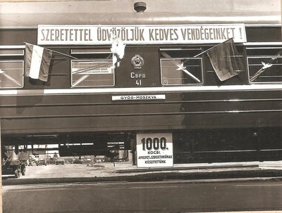 Győr - Moszkva.<br />&quot;Az 1000. kocsi amelyet a Szovjetuniónak készítettünk&quot; <br />1958. 05. 16.<br />Kép: RÁBA múzeum / Németh Vilmos