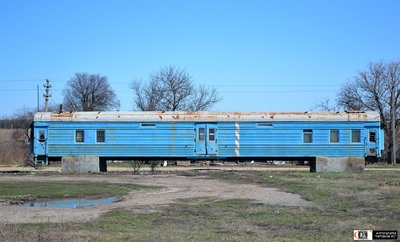 Багажный вагон возле автодороги Р06 (Н 24), окрестности Голованевска, Кировоградская обл.<br />Автор: Алексей П. | Фото сделано 8.IV.2018