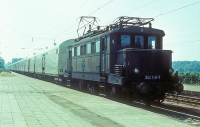 DR 244 146-7 Dessau-Süd (24.07.1980). Auor foto - Goebel E.jpg
