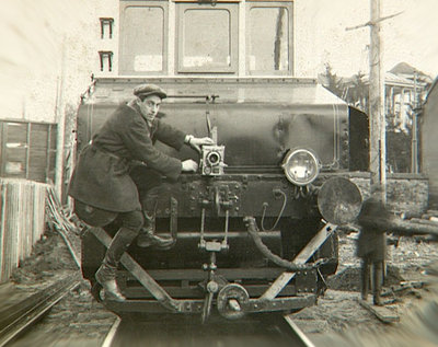 Mikhail_kaufman_on_train.jpg