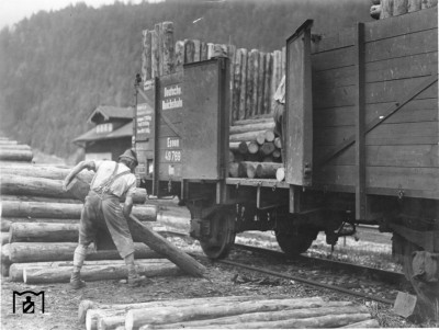 A-10 Bahnhof im Schwarzwald. (1934).jpg