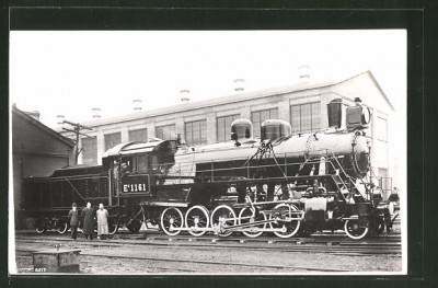 Foto-AK-russische-Eisenbahn-Dampflok-1EG-Lokomotive-Lok-Nr-E1161-vor-Lokschuppen.jpg
