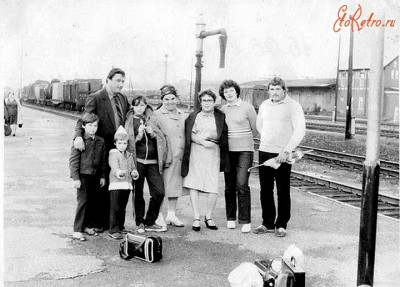 Гусев. Перрон железнодорожного вокзала.  1984.jpg
