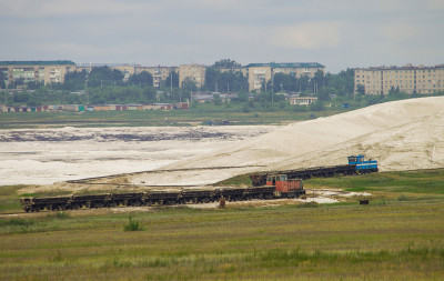 ТУ7А-3366 и CFL-150 DCL № 90 с порожними составами, УЖД ОАО «Кучуксульфат», Алтайский край. Автор: Лёха