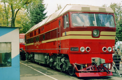 ТЭП70-0493 Коломзавод 26.09.2003.jpg