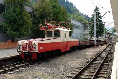 Платформы модели 43-041, станция Боржоми, УЖД Боржоми - Бакуриани, Грузия. Автор: Zsolt Egon Laczko