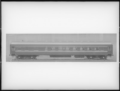 1_fotografie-vierachsiger-reisezugwagen-vermutlich-speisewagen-laengsansicht-spurweite-1524-4603.jpg