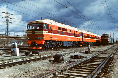 ТЭП70-0208 ст. Голутвин 1990.jpg